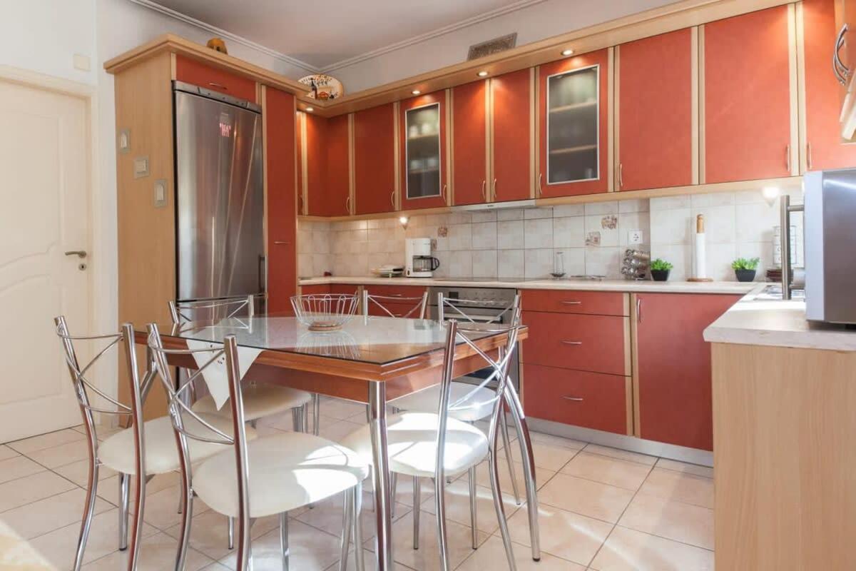 Scenic Balcony Apt In Vibrant Petralona Athens Exterior photo