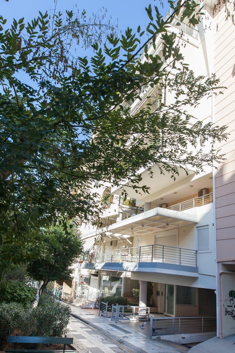 Scenic Balcony Apt In Vibrant Petralona Athens Exterior photo
